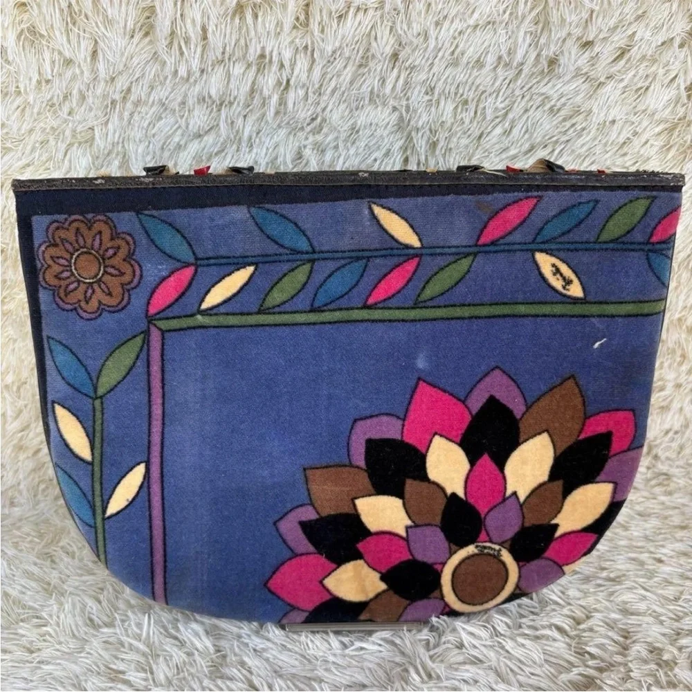 Emilio Pucci Vintage Clutch Bag Velour Blue Floral Patterned and Multicolor‎ Bag
